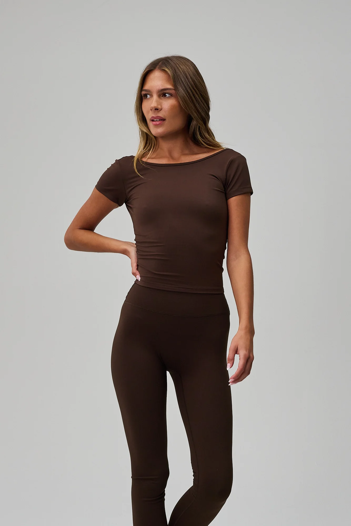 Neaty Muse Tee - Pecan Brown